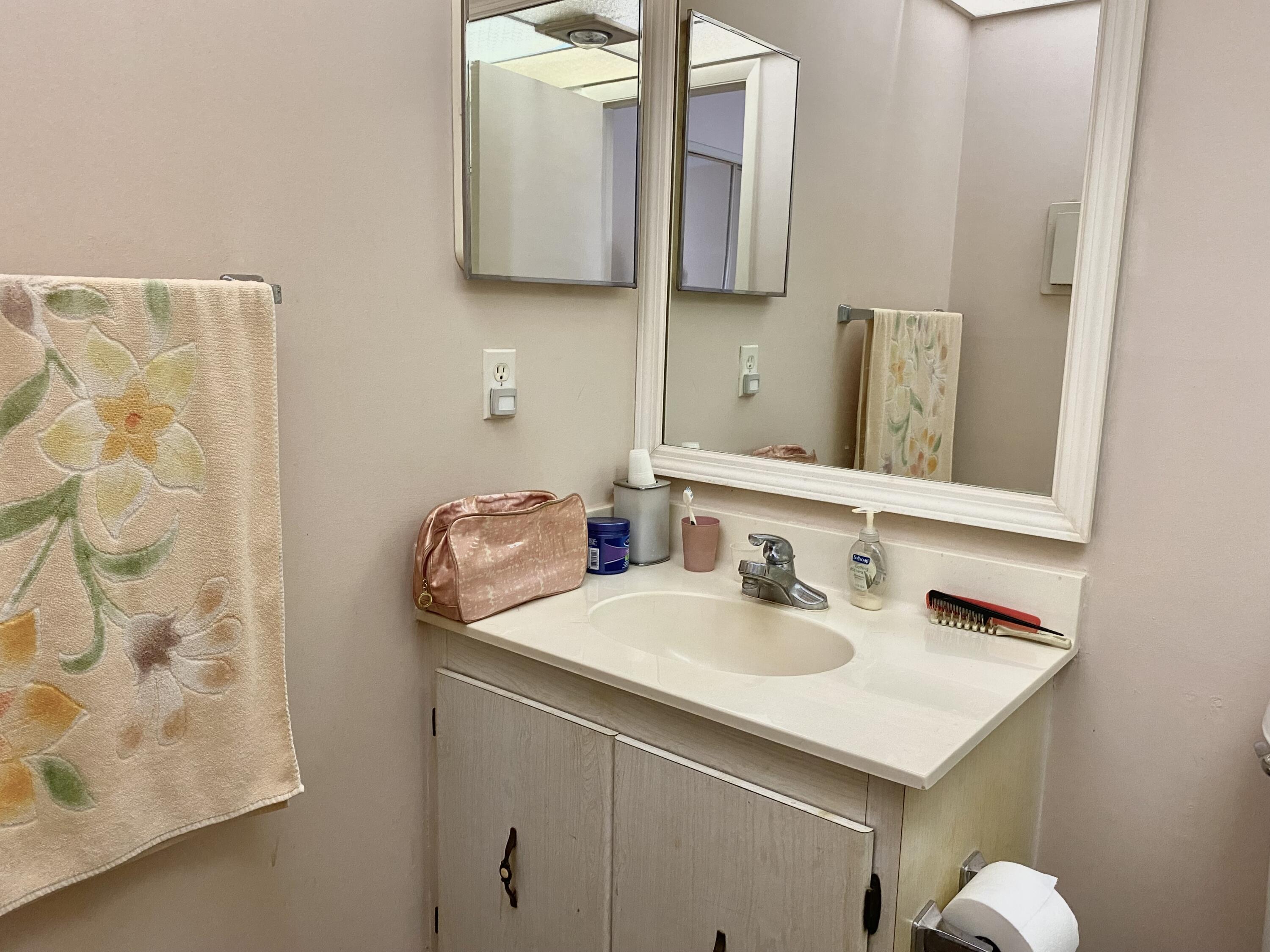119 Flanders C Delray Beach, FL 33484 - Photo 27 of 32 master bath