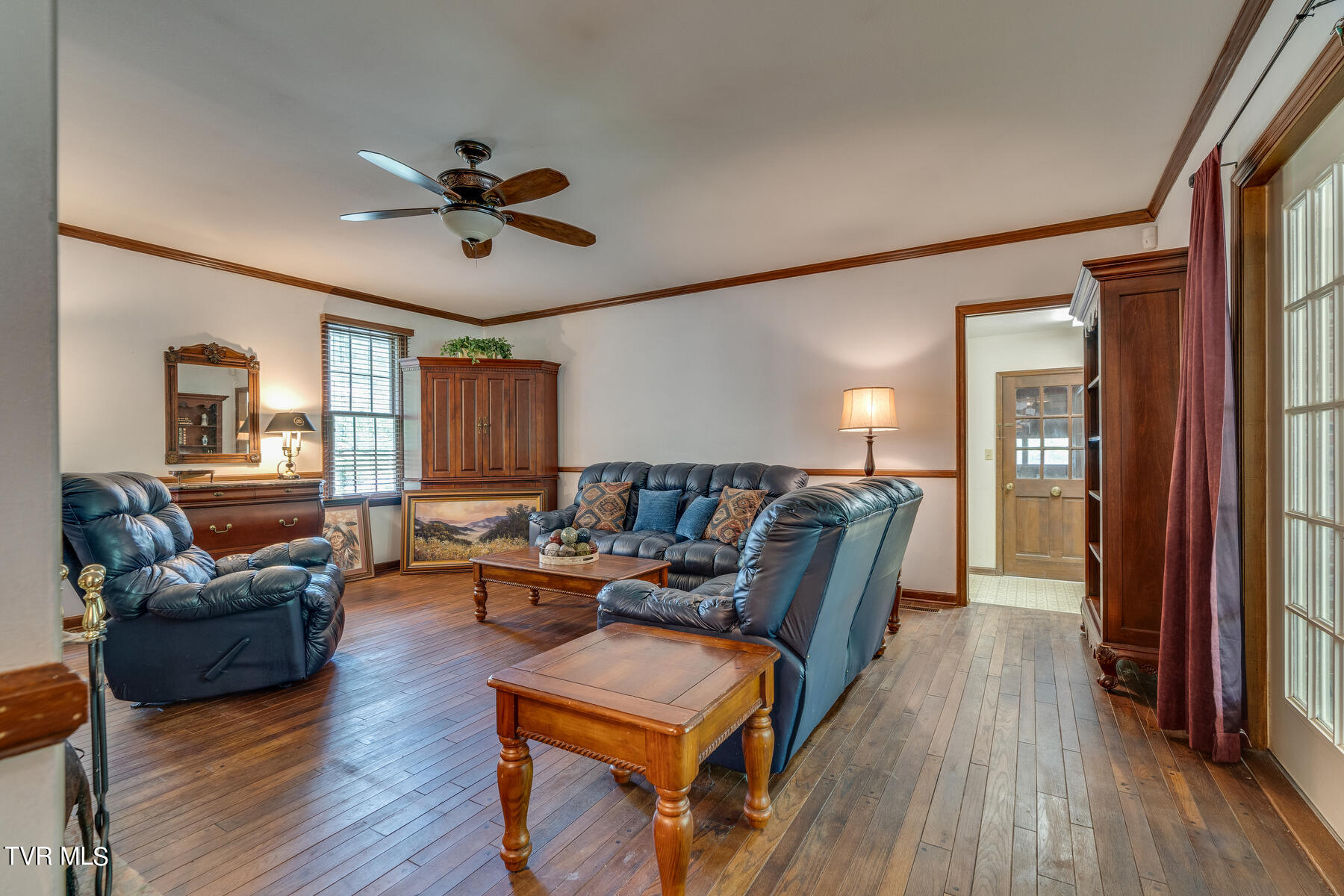 209 Old Castle Road Kingsport, TN 37660 - Photo 17 of 59 018