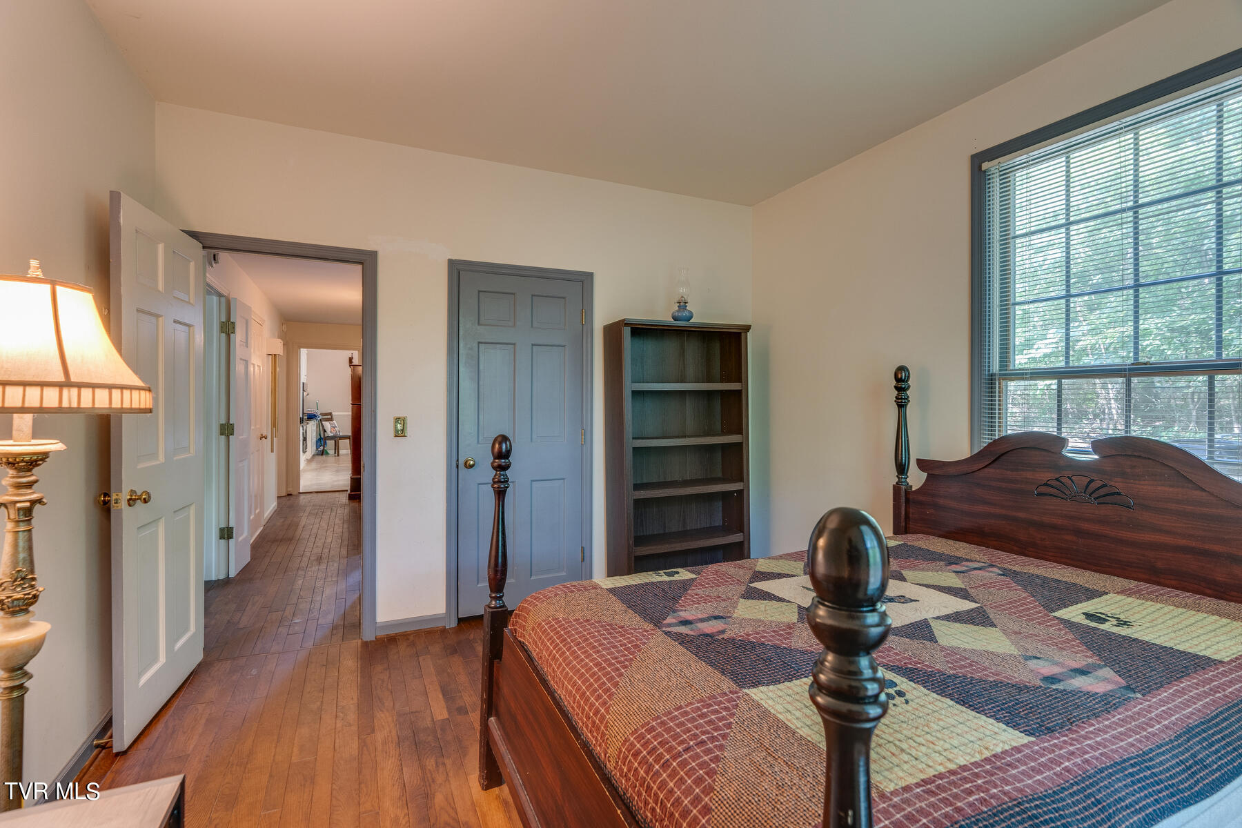 209 Old Castle Road Kingsport, TN 37660 - Photo 22 of 59 023