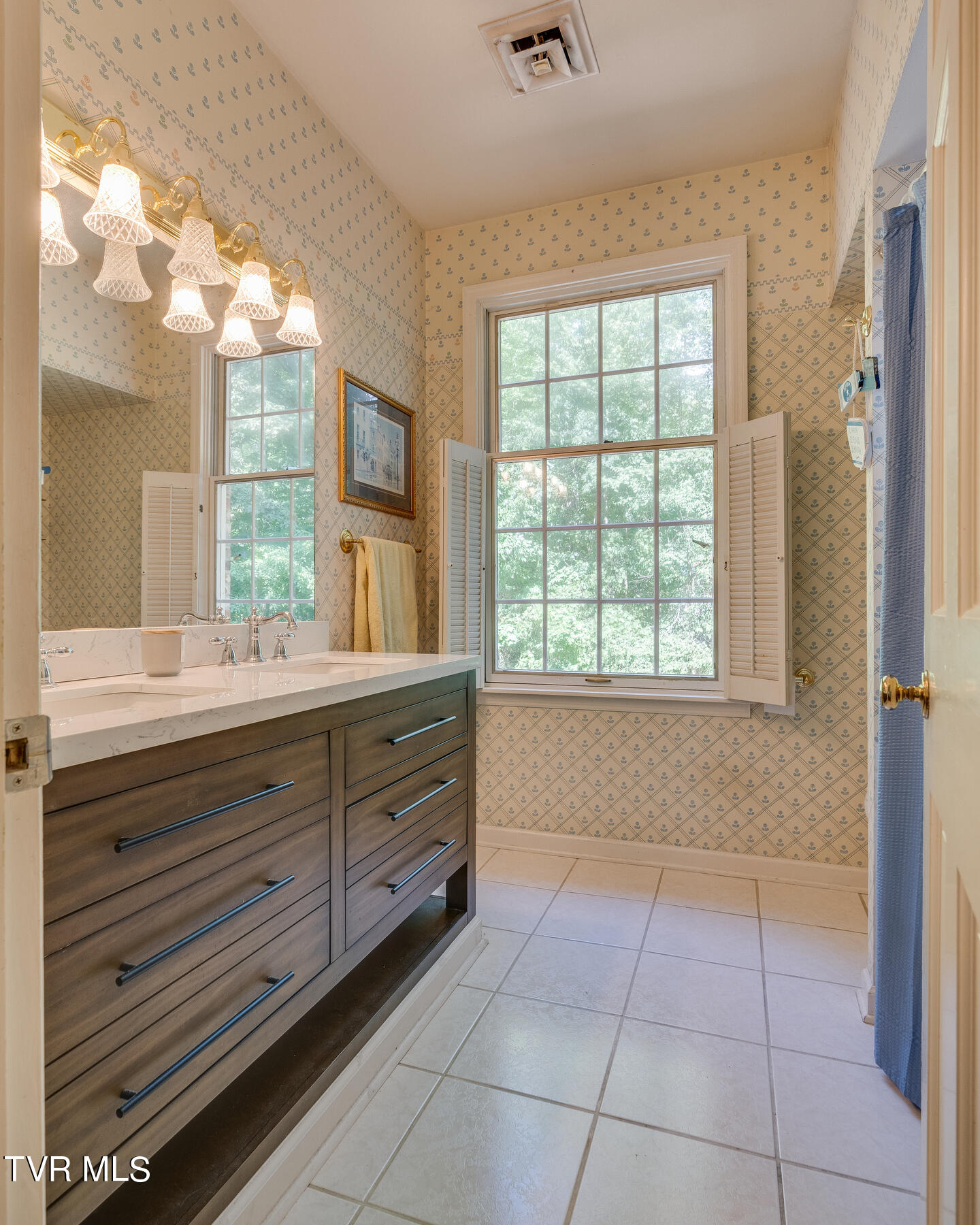 209 Old Castle Road Kingsport, TN 37660 - Photo 34 of 59 035