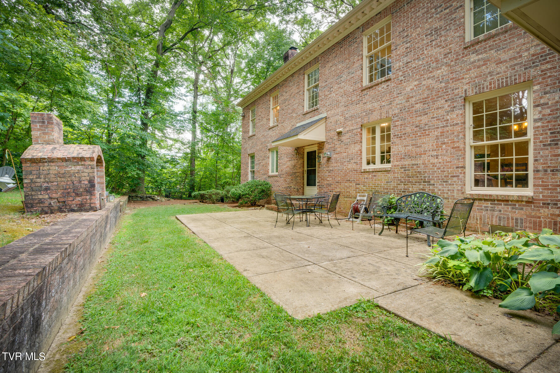 209 Old Castle Road Kingsport, TN 37660 - Photo 51 of 59 052