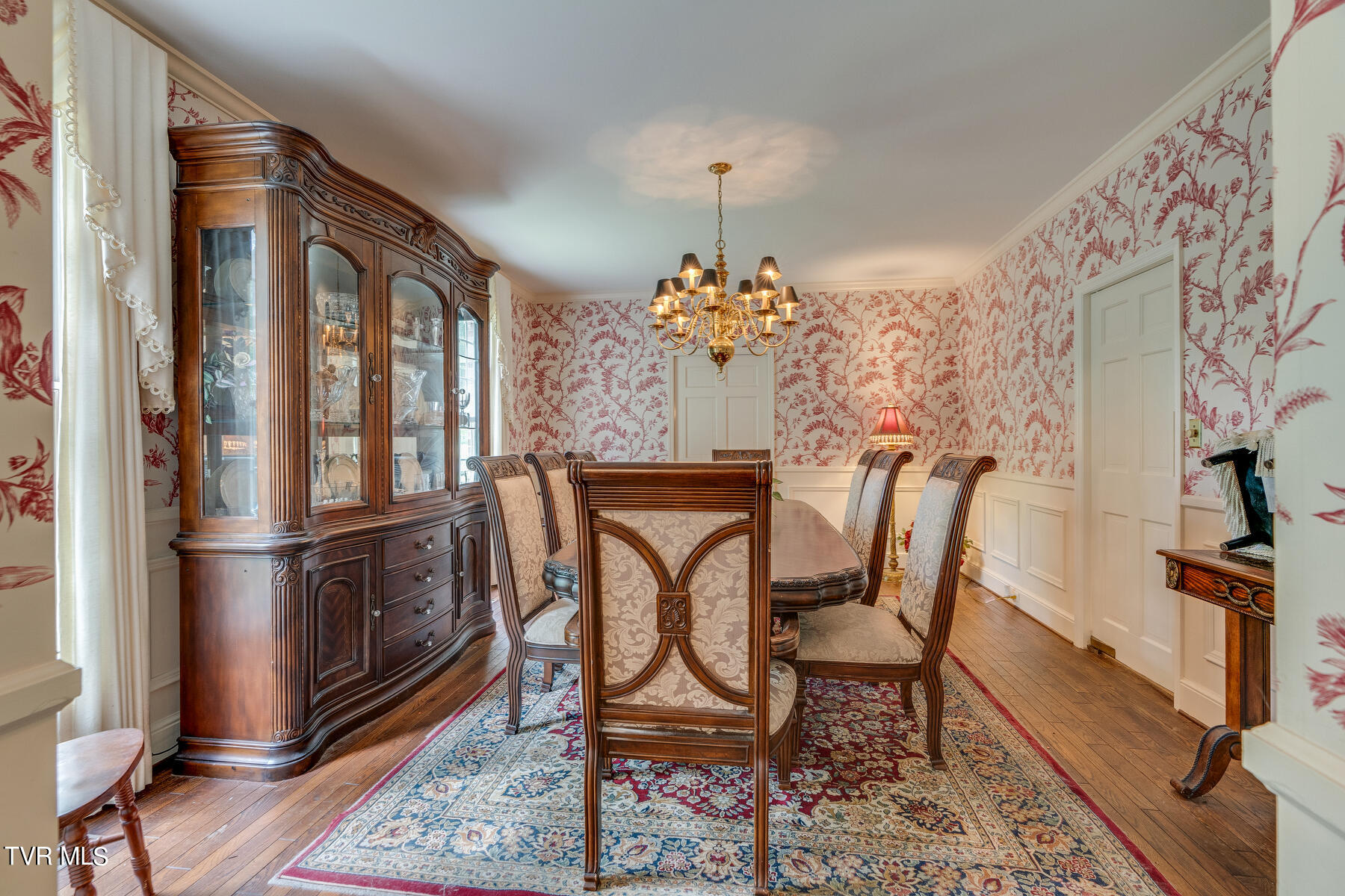 209 Old Castle Road Kingsport, TN 37660 - Photo 6 of 59 007