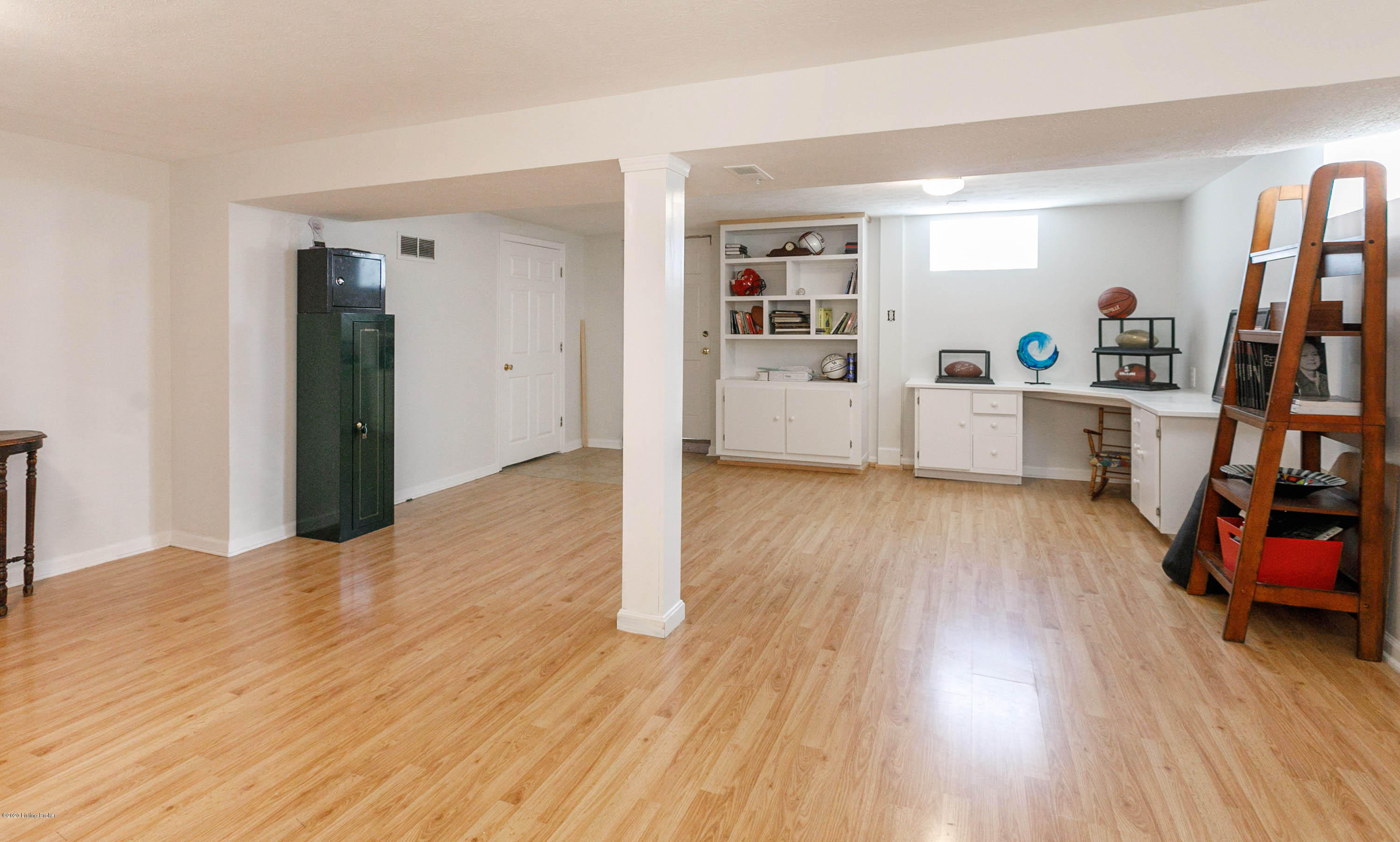 3211 Radiance Road Louisville, KY 40220 - Photo 27 of 36 027