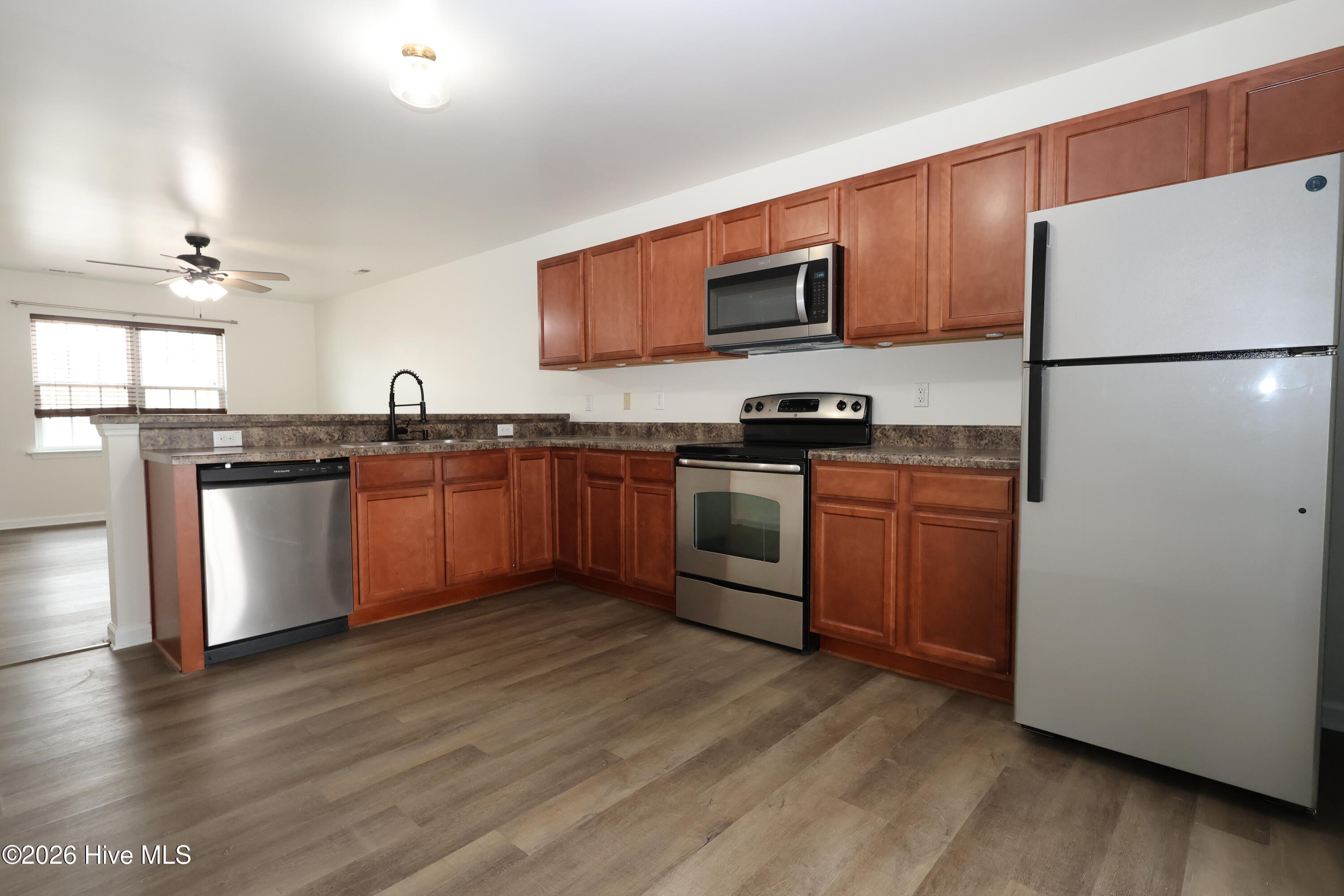 9010 Banister Loop Jacksonville, NC 28546 - Photo 5 of 14 313A4888