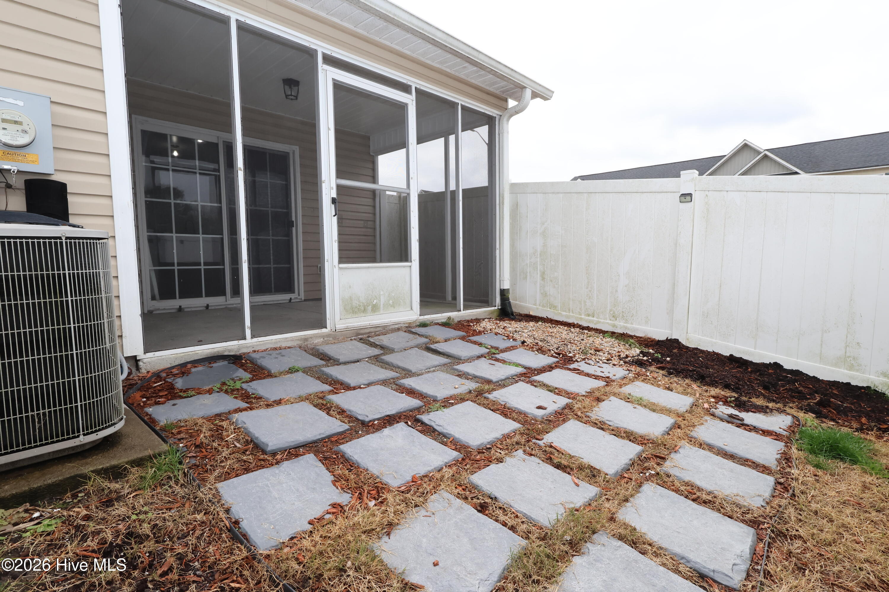 9010 Banister Loop Jacksonville, NC 28546 - Photo 8 of 14 313A4894