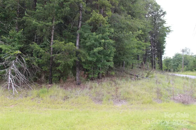 a view of a tennis court