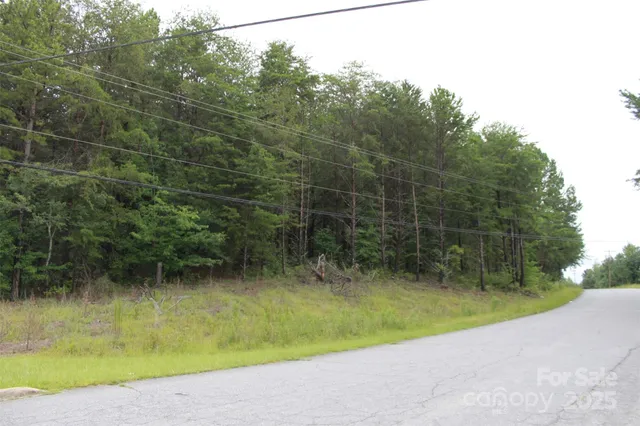 a view of a tennis court