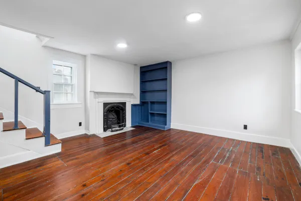 $4,000 | 128 Wentworth Street, Unit 8, Charleston, SC 29401