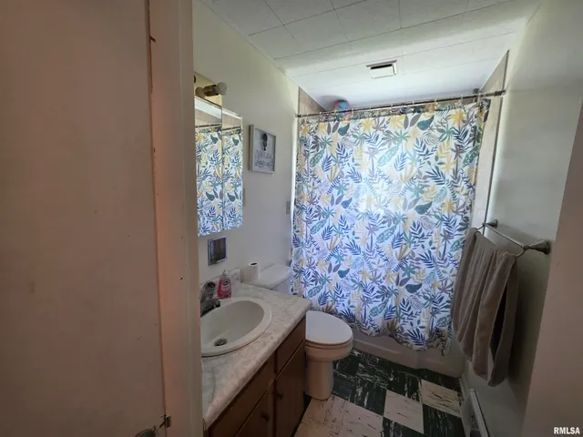 $69,000 | 315 East Washington Street, Avon, IL 61415