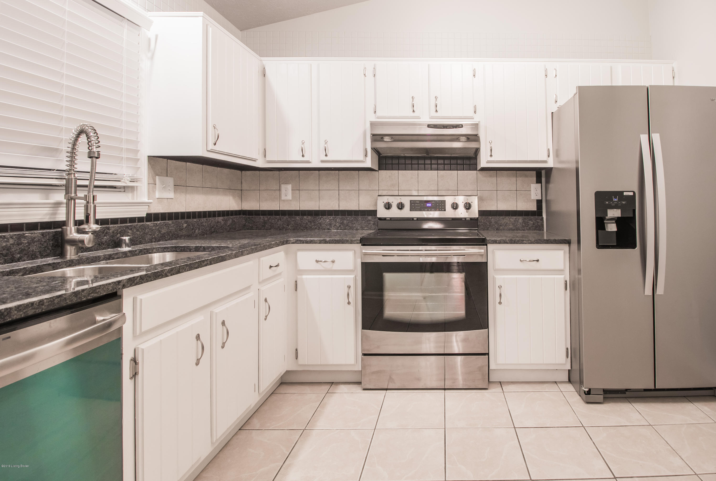 7308 Quail Ridge Road Louisville, KY 40291 - Photo 7 of 35 kitchen new appliances