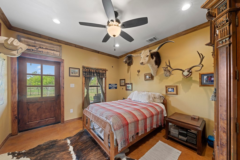 1065 B And R Road Utopia, TX 78884 - Photo 11 of 19