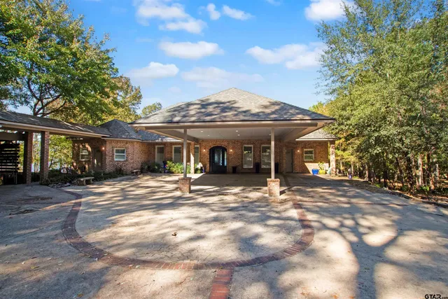 $1,950,000 | 15722 Timberhill Drive, Flint, TX 75762