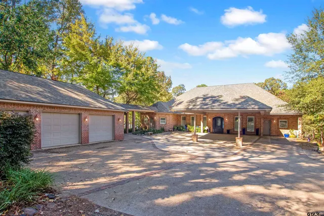 $1,950,000 | 15722 Timberhill Drive, Flint, TX 75762