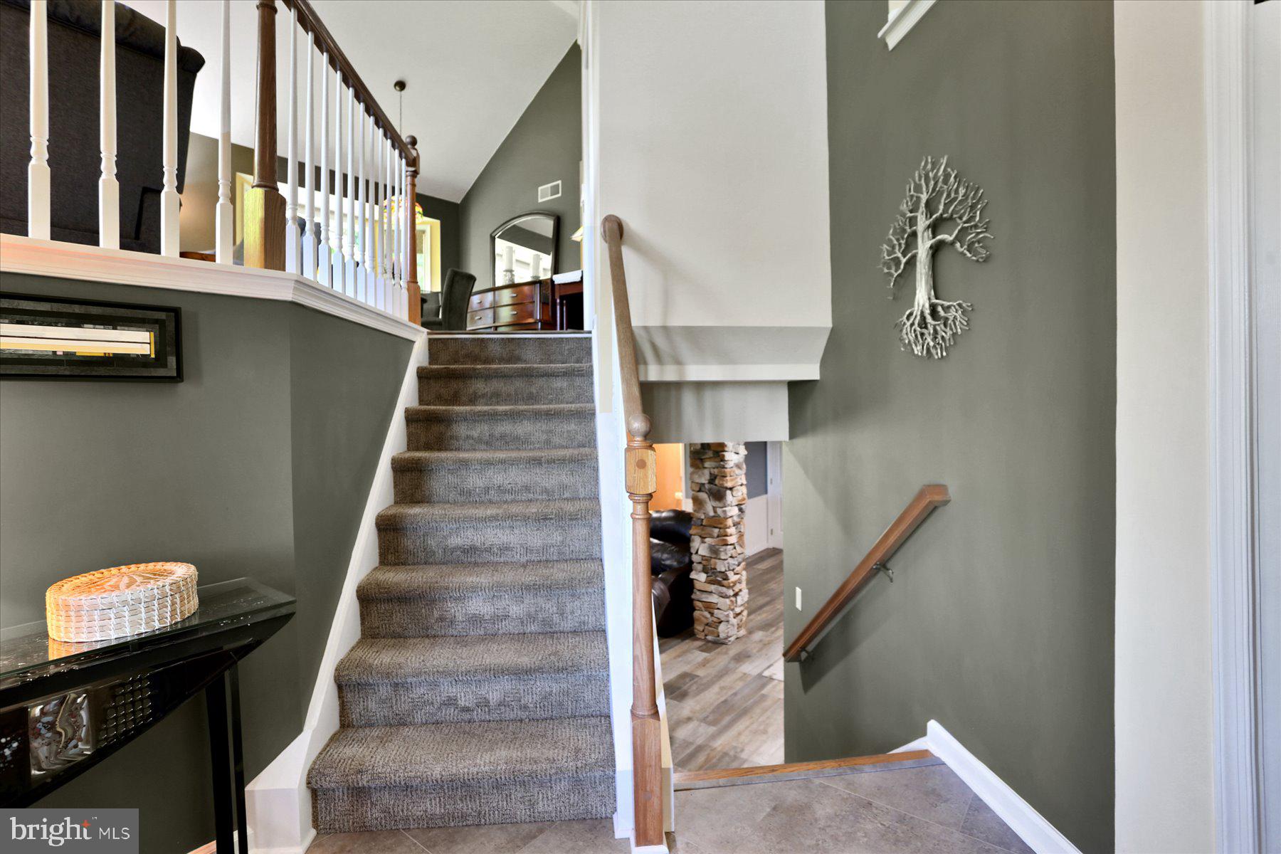 325 Mountainview Road Shermans Dale, PA 17090 - Photo 5 of 52 Split foyer entry.