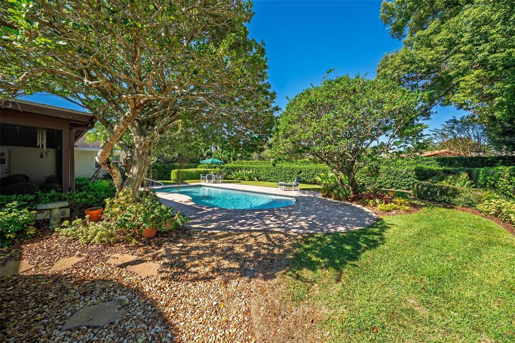 1053 Sweetbriar Road Orlando, FL 32806 - Photo 7 of 79