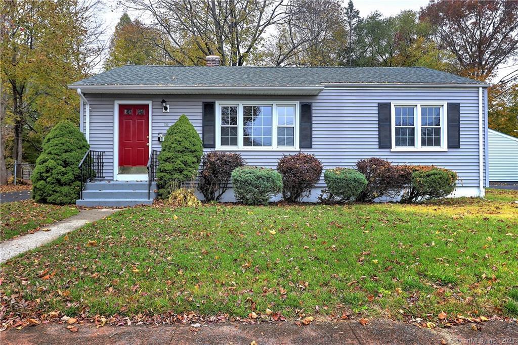 116 Twin Brook Road Hamden, CT 06514 - Photo 1 of 1 a front view of a house with garden