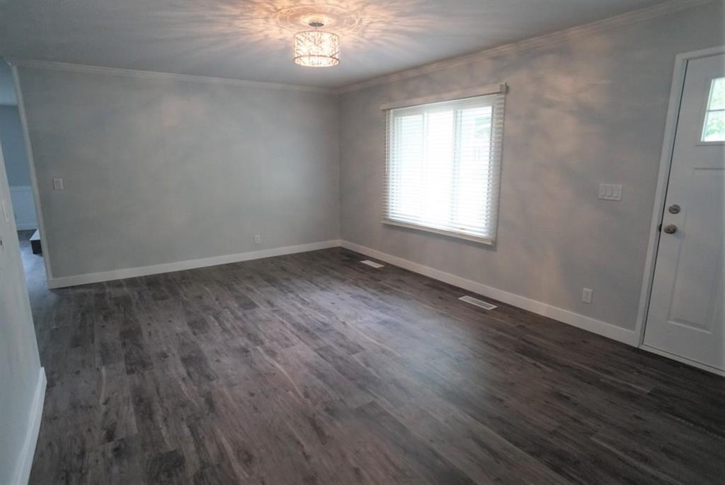 2015 Mathias Street Fort Wayne, IN 46815 - Photo 2 of 19 Gallery Image 2