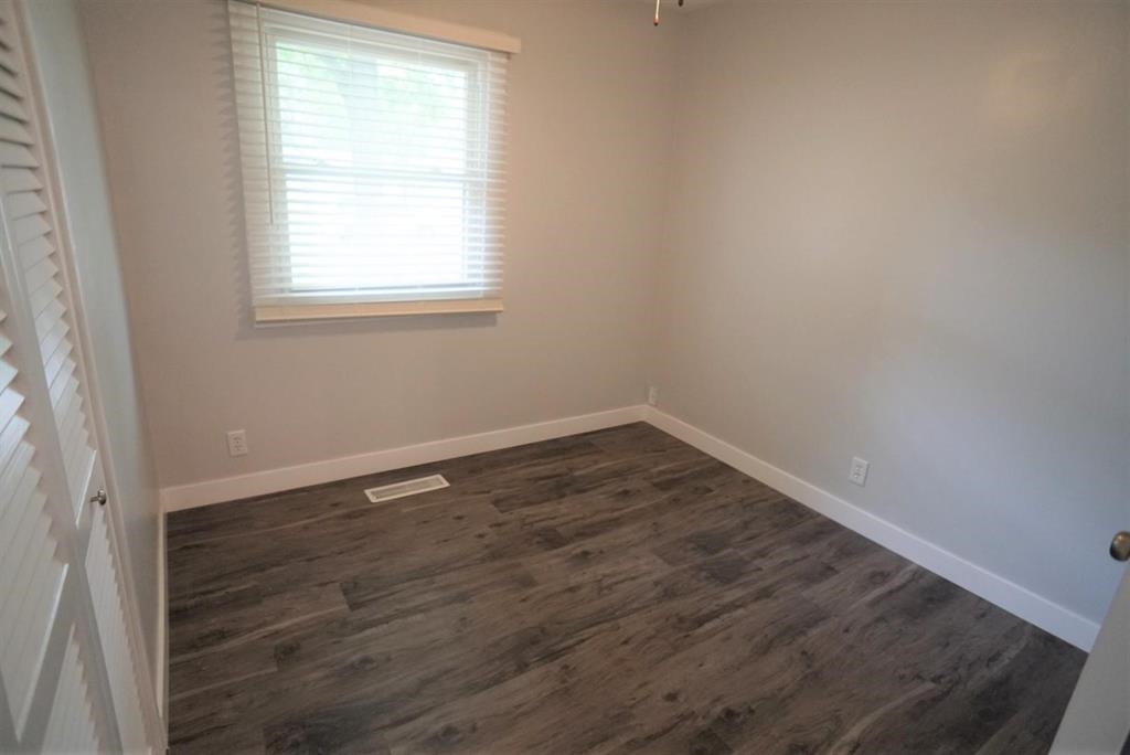 2015 Mathias Street Fort Wayne, IN 46815 - Photo 13 of 19 Gallery Image 13