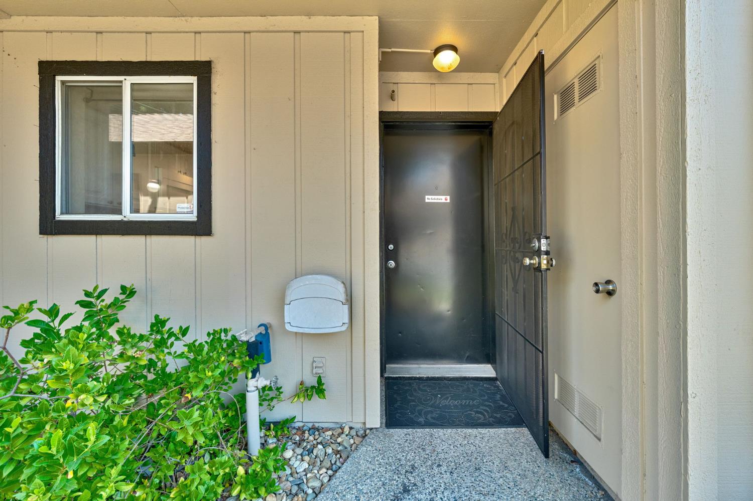 9237 Madison Avenue Orangevale, CA 95662 - Photo 2 of 40 a bathroom with a sink and a mirror