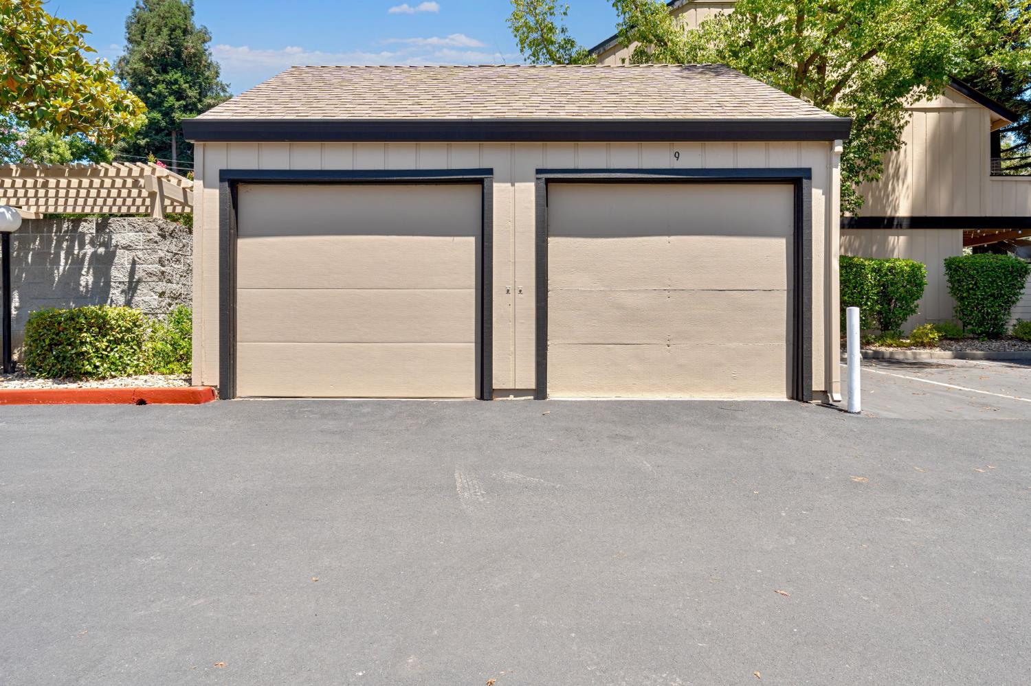 9237 Madison Avenue Orangevale, CA 95662 - Photo 33 of 40 a view of garage