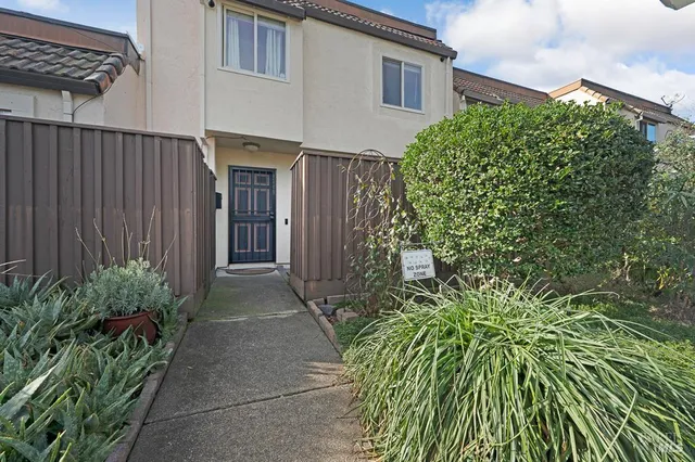 $458,500 | 1749 Las Raposas Court, Santa Rosa, CA 95409