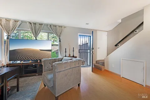 $458,500 | 1749 Las Raposas Court, Santa Rosa, CA 95409