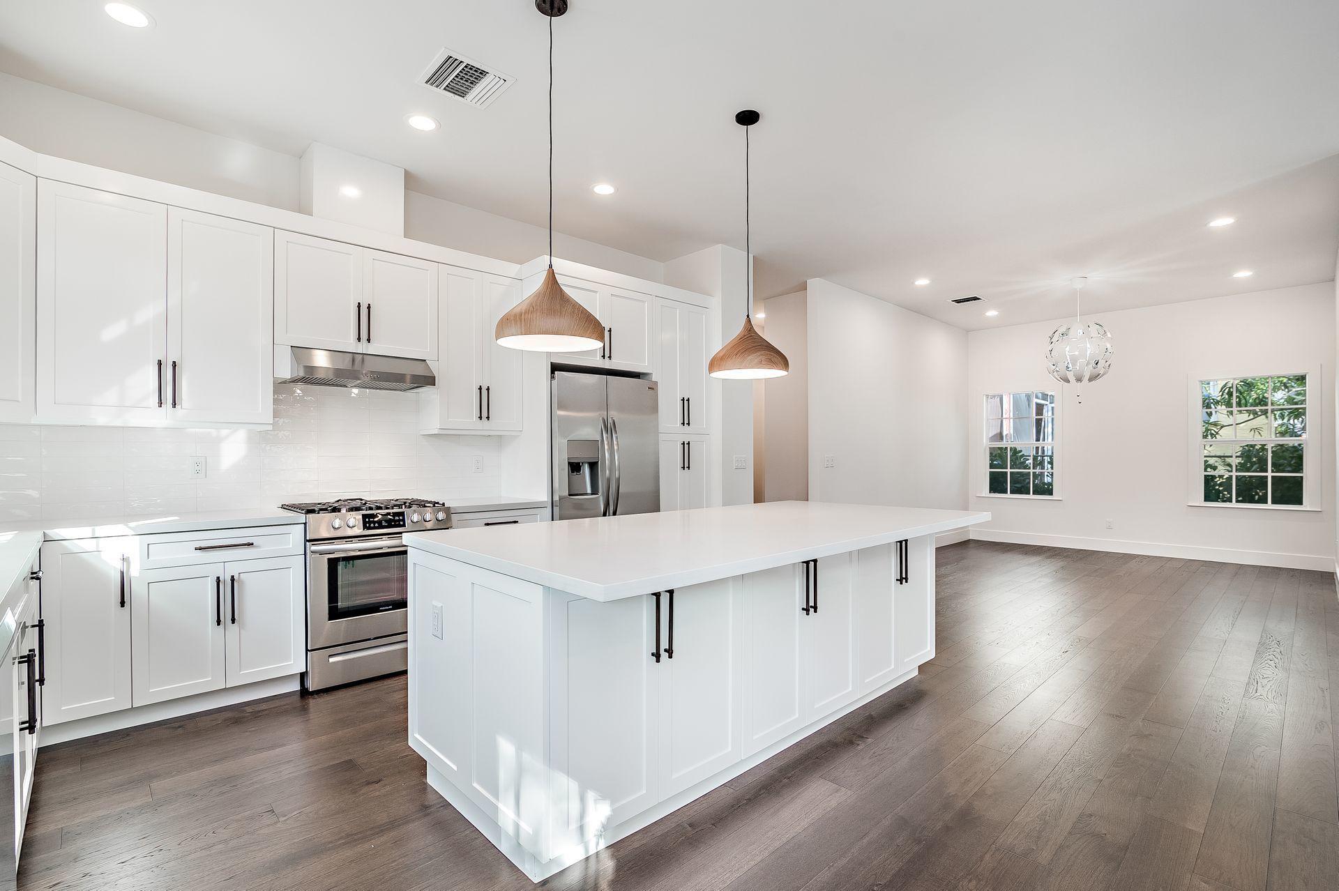 812 Sunset Road West Palm Beach, FL 33401 - Photo 10 of 29 Kitchen