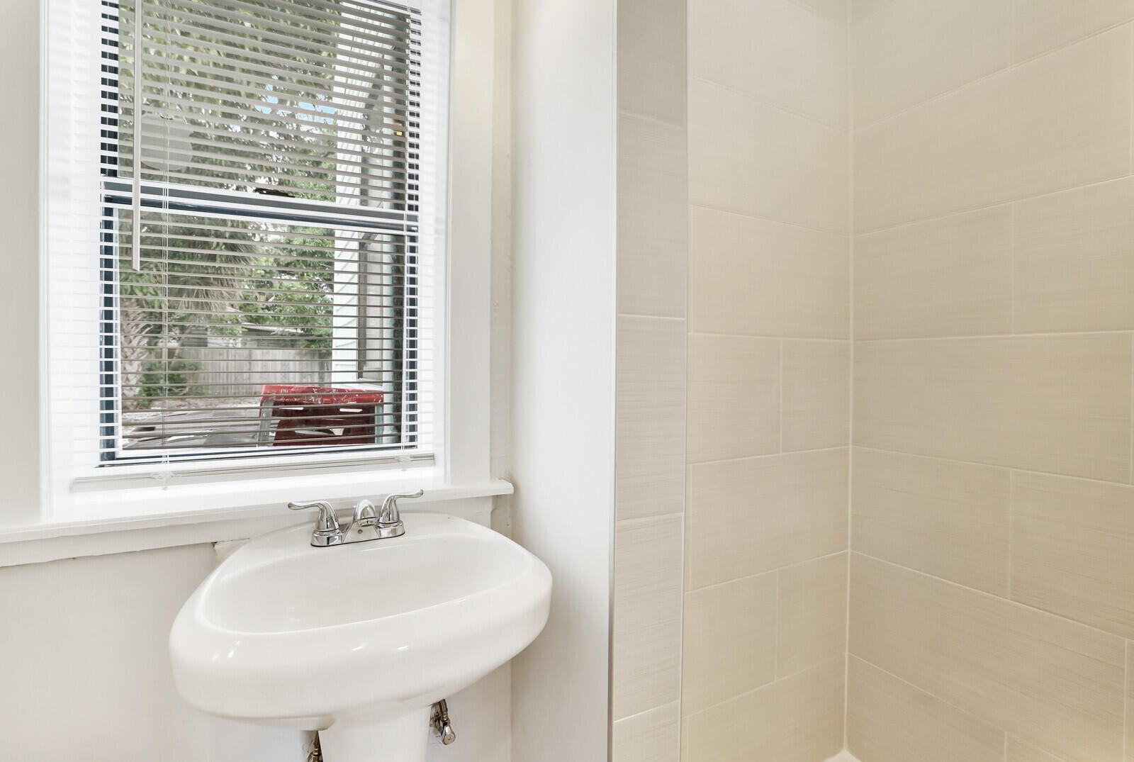 Undisclosed Address West Palm Beach, FL 33407 - Photo 14 of 30 413 36th St (14)