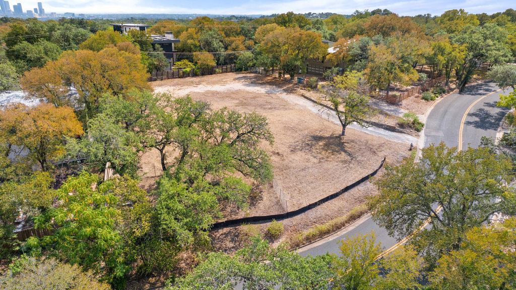 303 Ridgewood Road Austin, TX 78746 - Photo 14 of 40