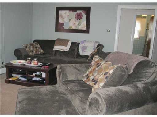 50 Uzzi Avenue Westerly, RI 02891 - Photo 4 of 7 Living Room.