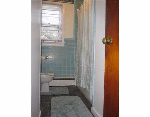 50 Uzzi Avenue Westerly, RI 02891 - Photo 7 of 7 Bathroom.