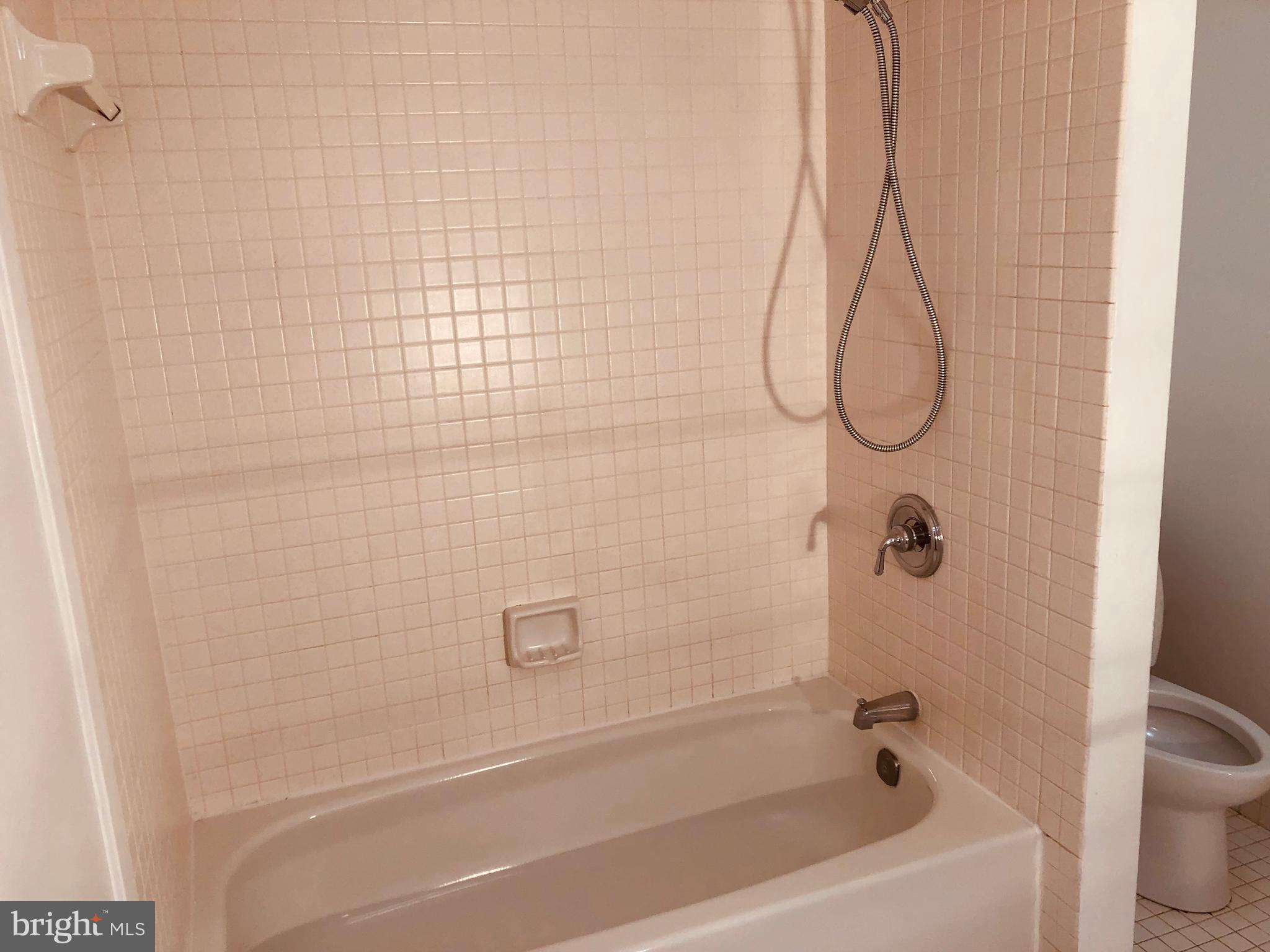 5501 Seminary Road, Unit 812S Falls Church, VA 22041 - Photo 26 of 30 Second Bath