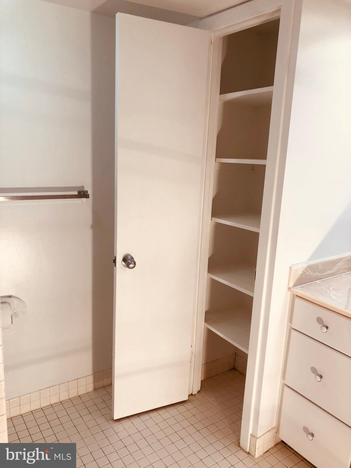 5501 Seminary Road, Unit 812S Falls Church, VA 22041 - Photo 27 of 30 Second Bath