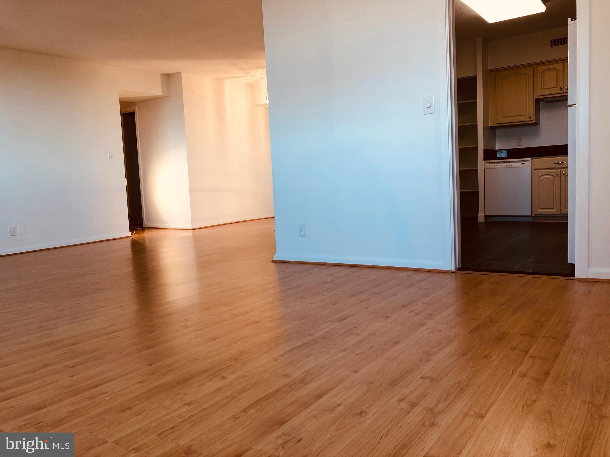 5501 Seminary Road, Unit 812S Falls Church, VA 22041 - Photo 7 of 30 Dining