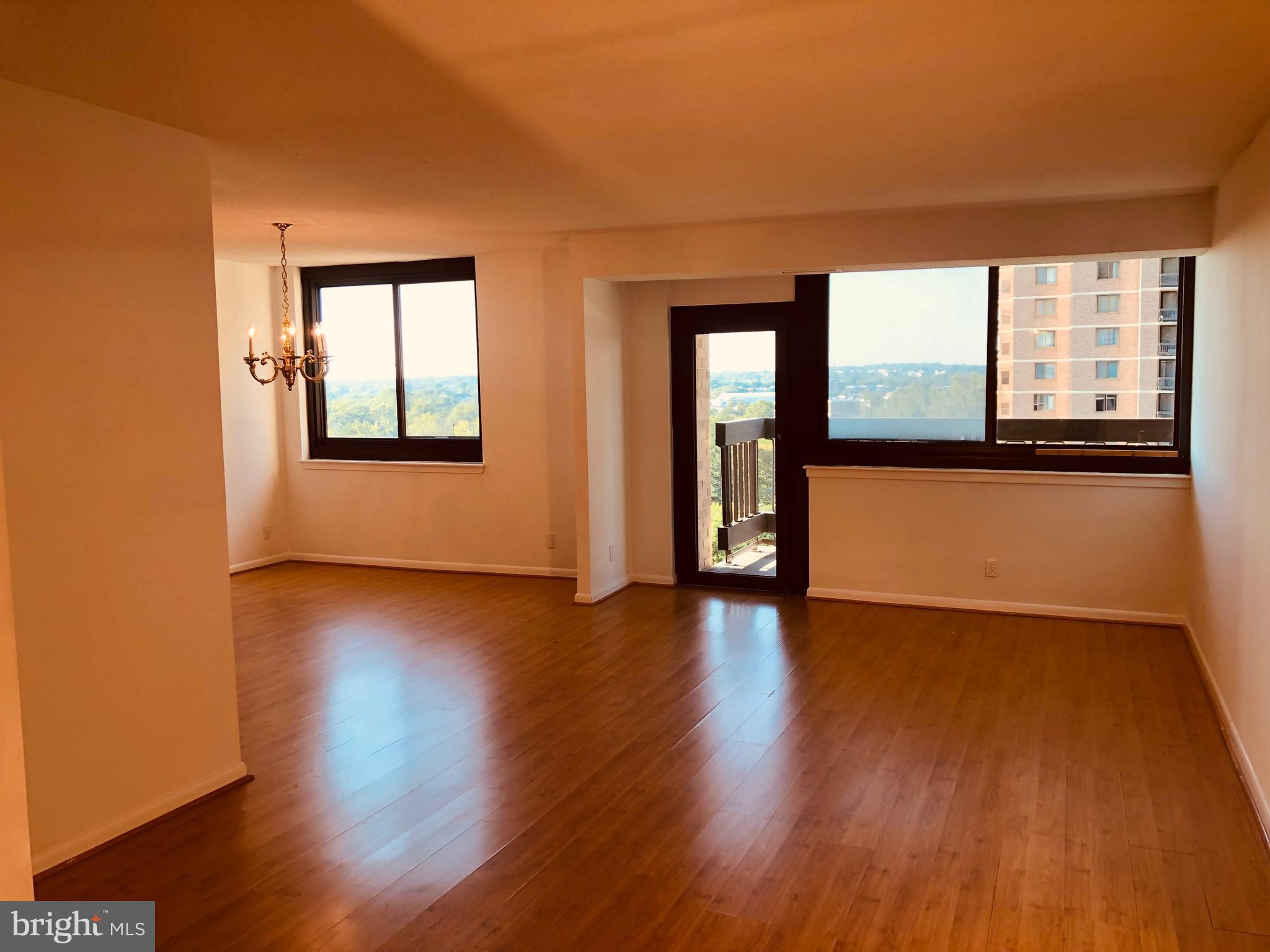 5501 Seminary Road, Unit 812S Falls Church, VA 22041 - Photo 10 of 30 Living/Dining/Balcony