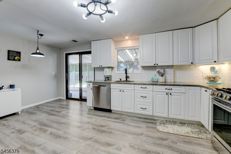 2758 Larchmont Road Union, NJ 07083 - Photo 14 of 42 Gallery Image 14