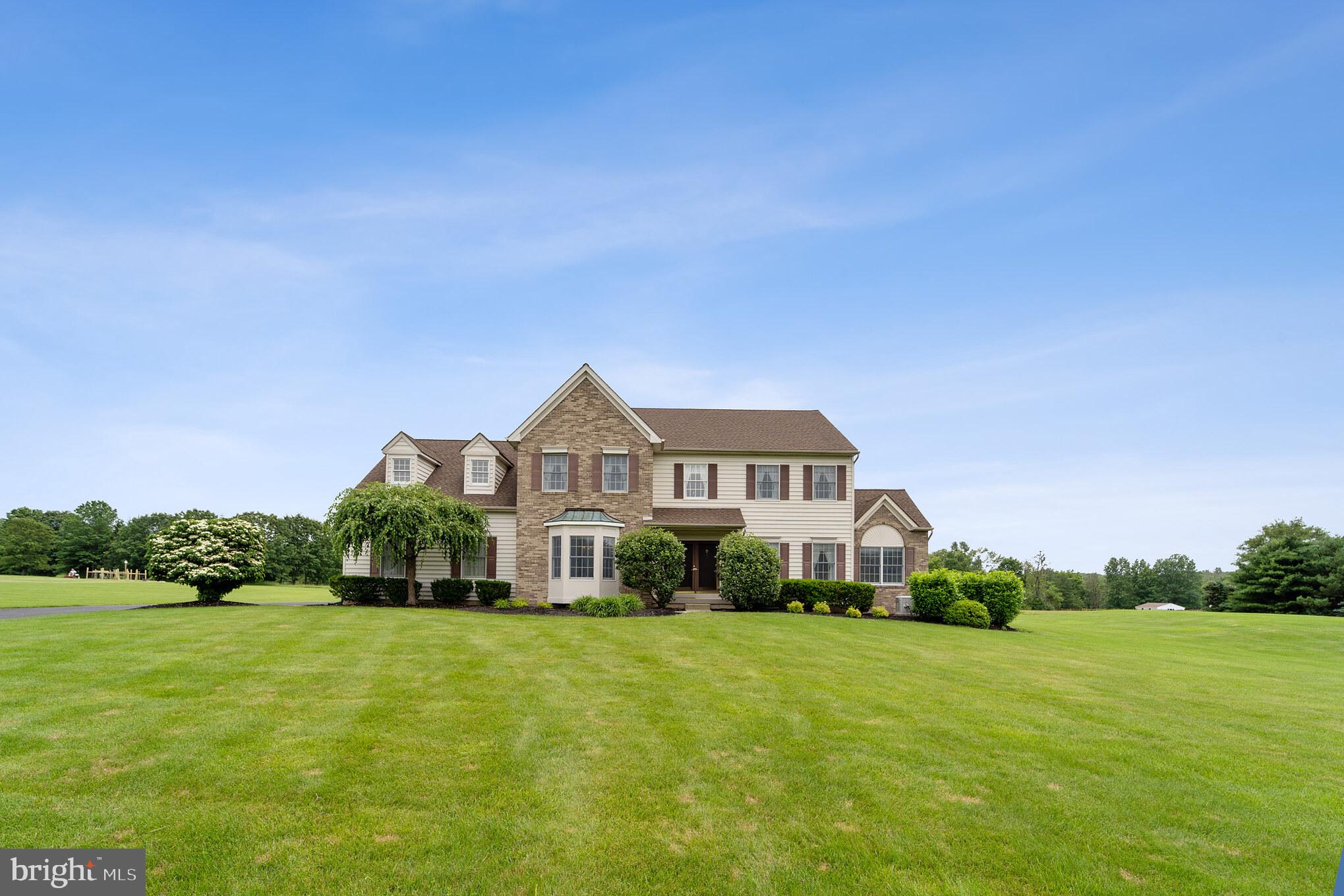 947 Benjamin Lane Newtown, PA 18940 - Photo 1 of 43