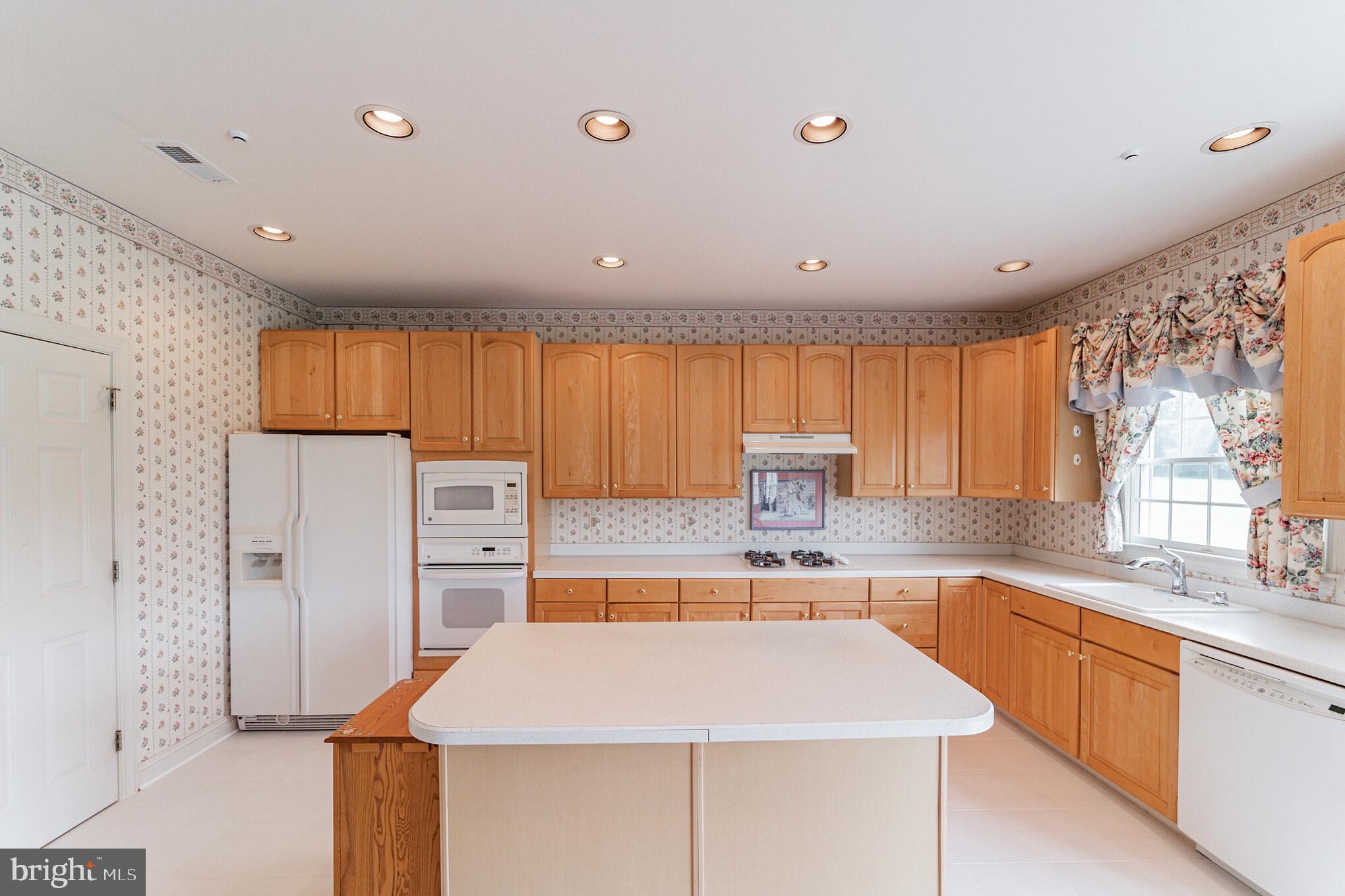 947 Benjamin Lane Newtown, PA 18940 - Photo 13 of 43