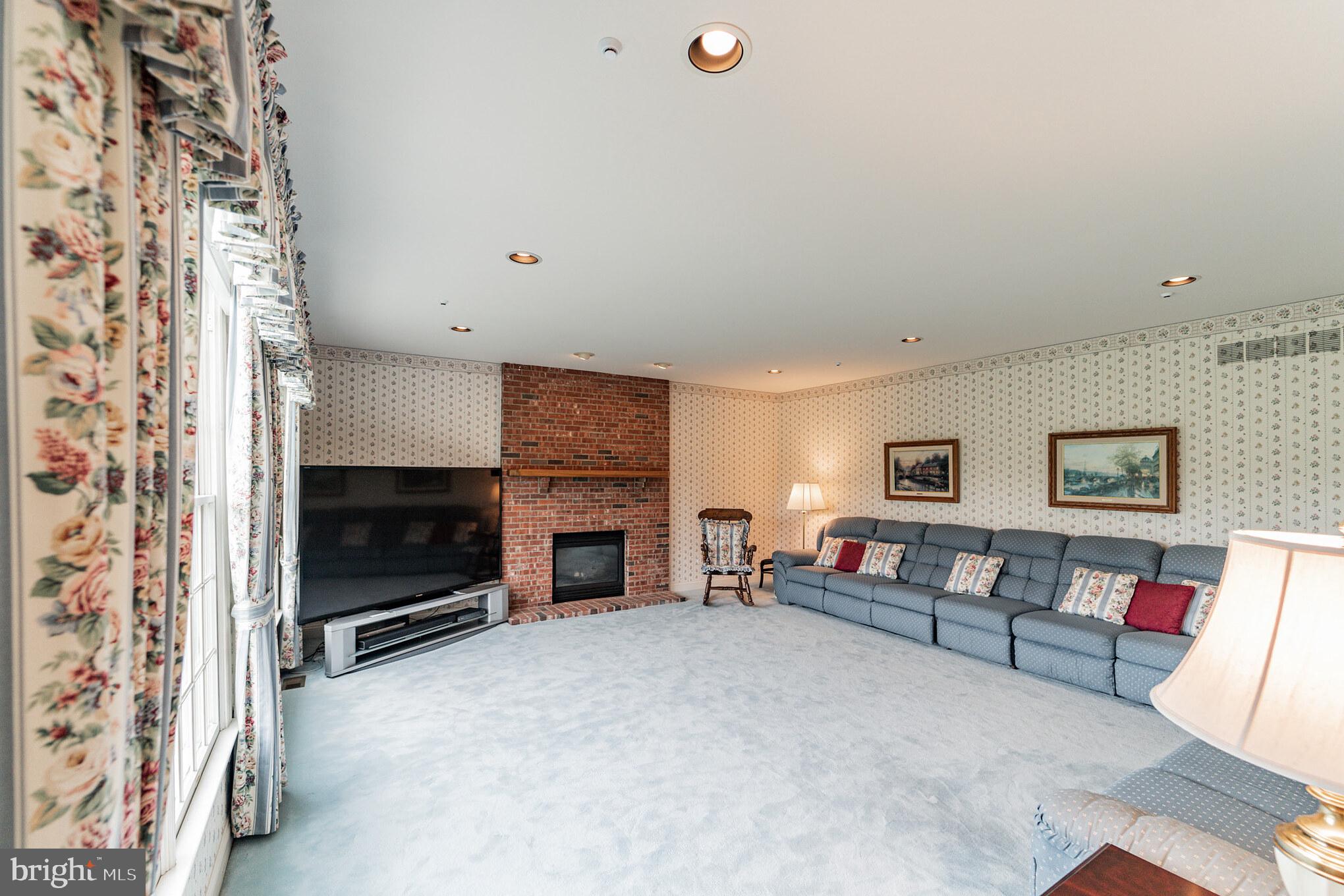 947 Benjamin Lane Newtown, PA 18940 - Photo 18 of 43