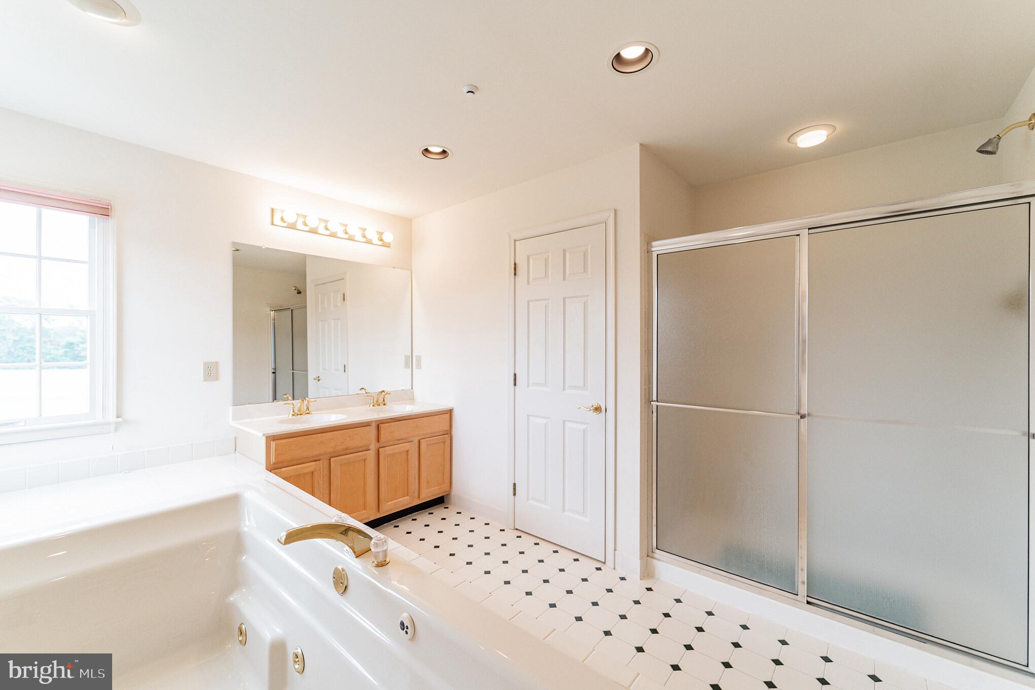 947 Benjamin Lane Newtown, PA 18940 - Photo 35 of 43