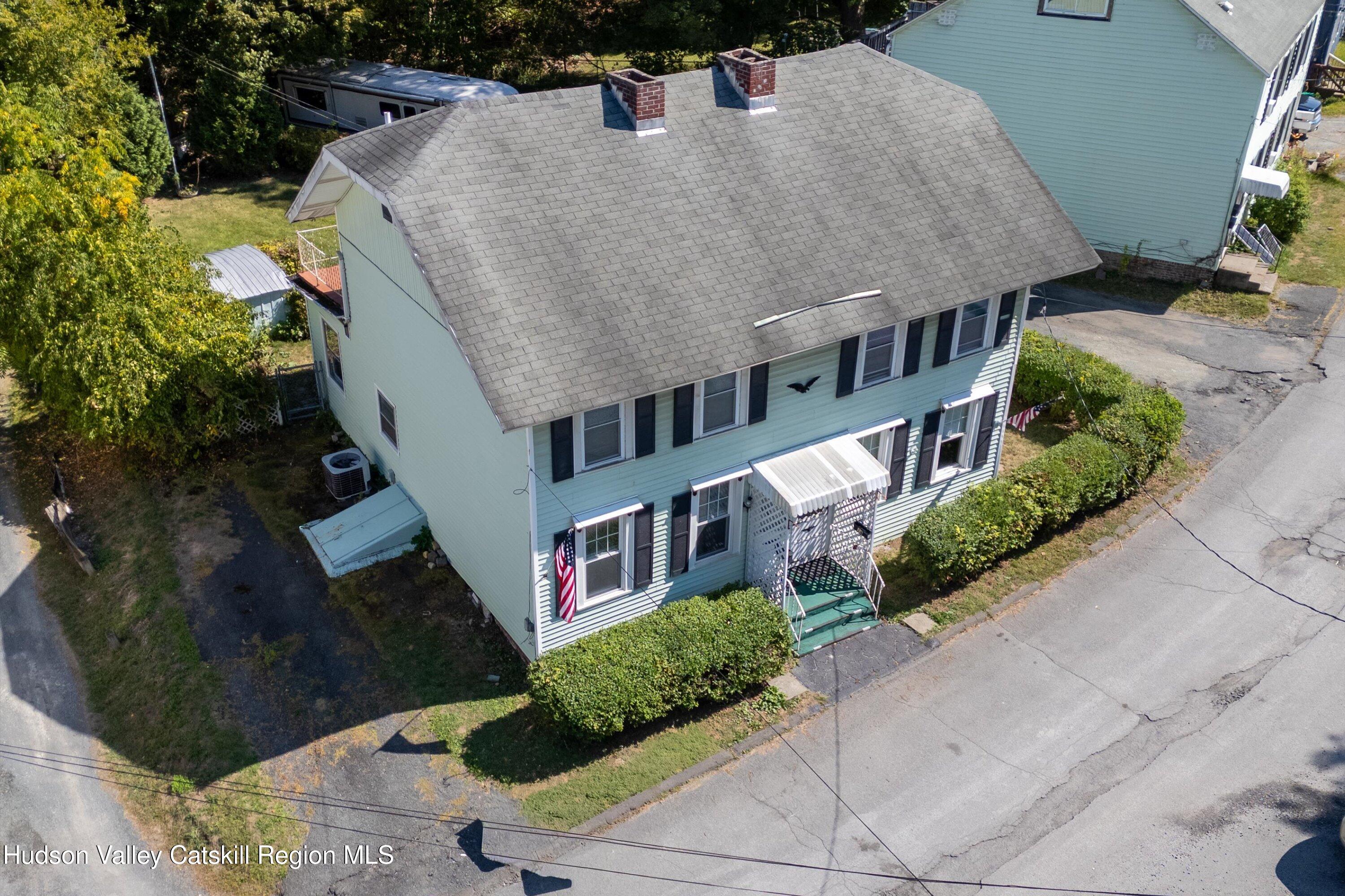 14 Lilac Lane Troy, NY 12180 - Photo 12 of 20 25-14 Lilac Ln-25