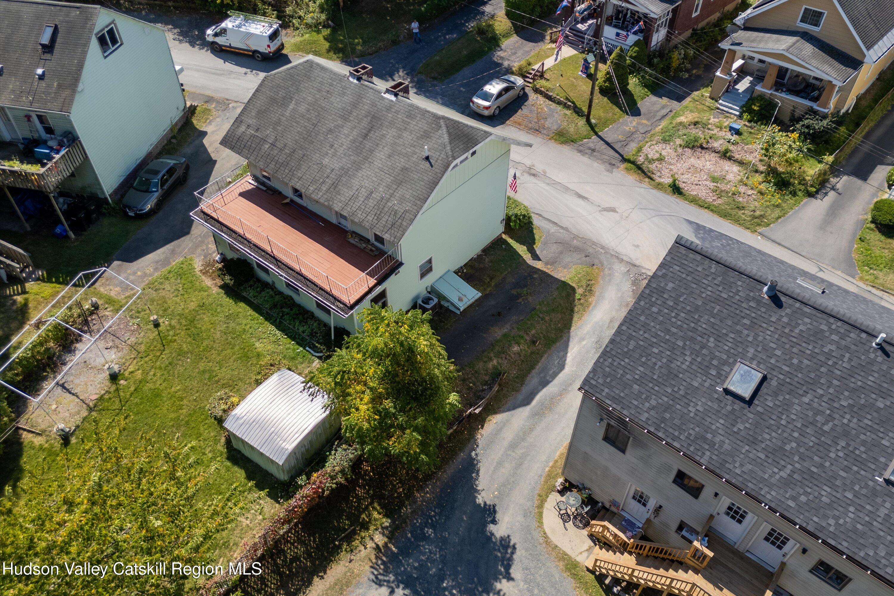 14 Lilac Lane Troy, NY 12180 - Photo 14 of 20 27-14 Lilac Ln-27