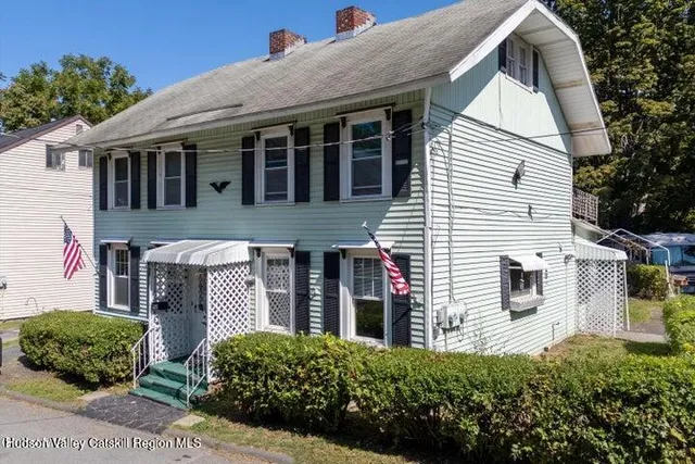 $249,500 | 14 Lilac Lane, Troy, NY 12180