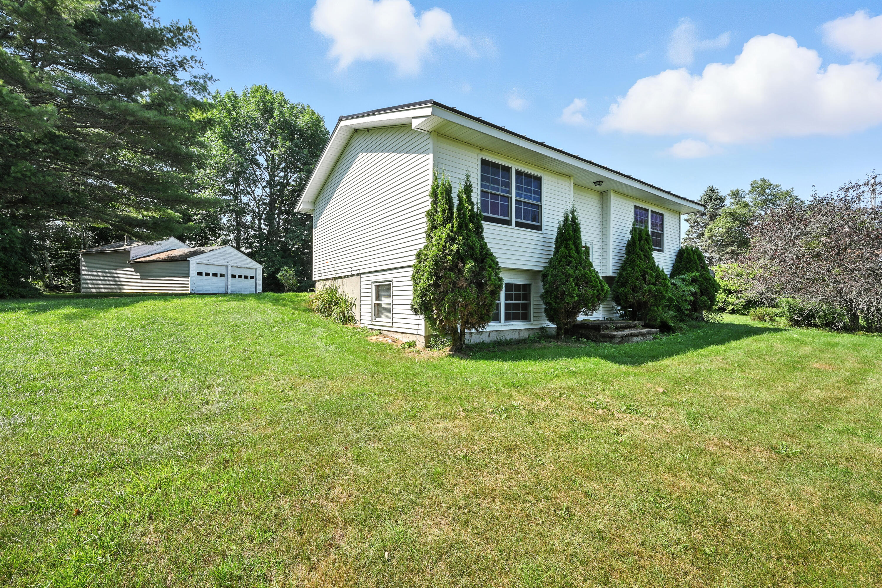 241 Parmenter Road Palermo, ME 04354 - Photo 8 of 38 110117gr-110