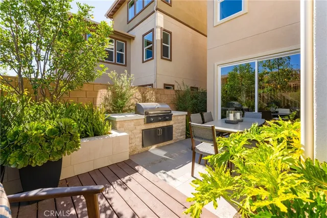 a outdoor view with a sitting space