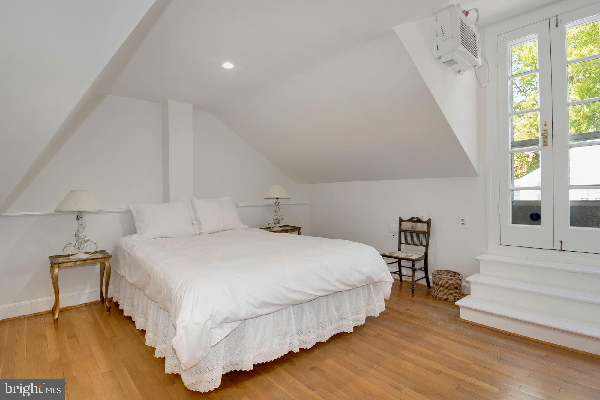 3033 West Ln Keys Northwest Washington, DC 20007 - Photo 20 of 32 Bedroom #4