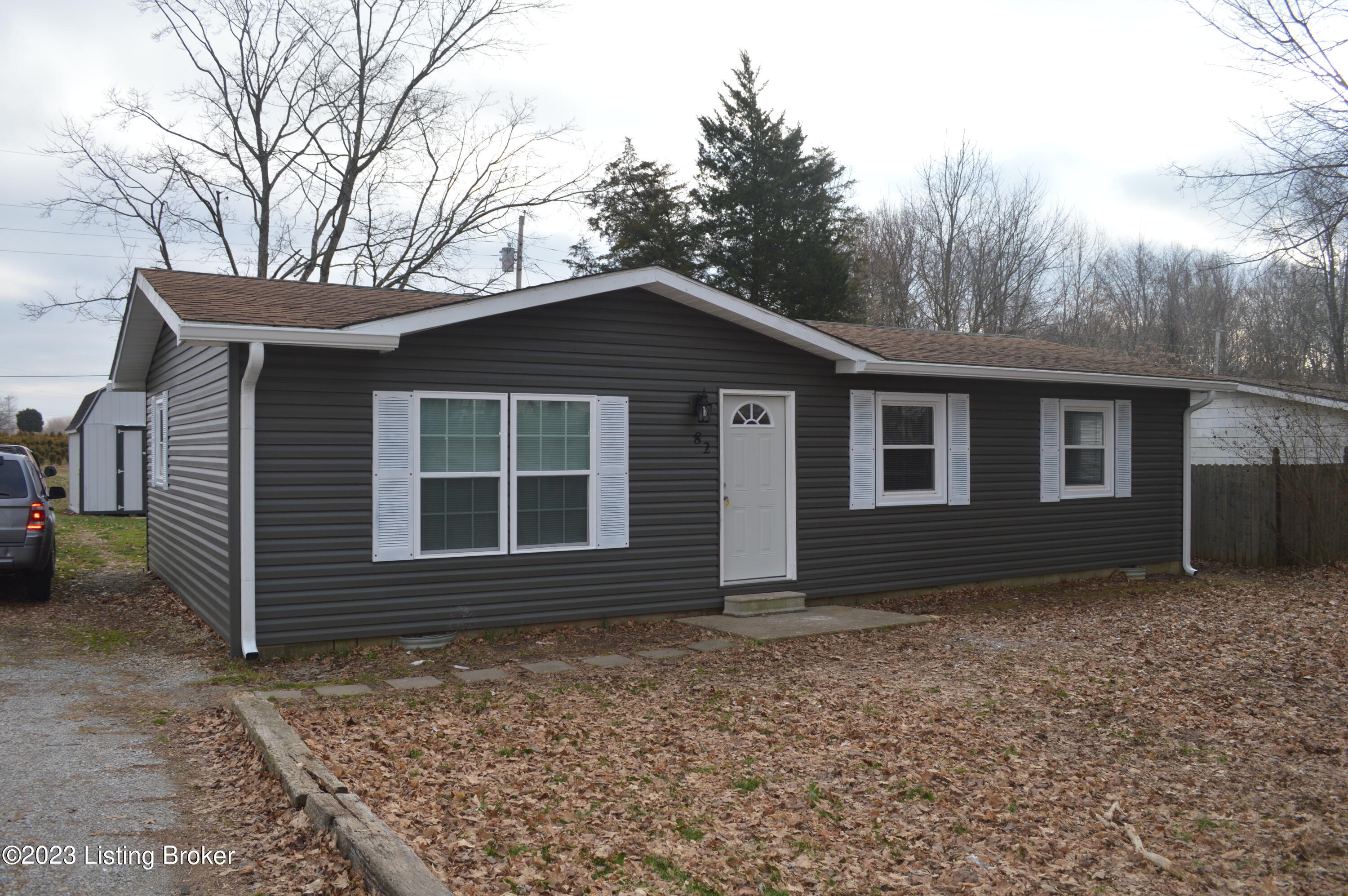 82 Greenbriar Road Milton, KY 40045 - Photo 2 of 21 DSC_0299