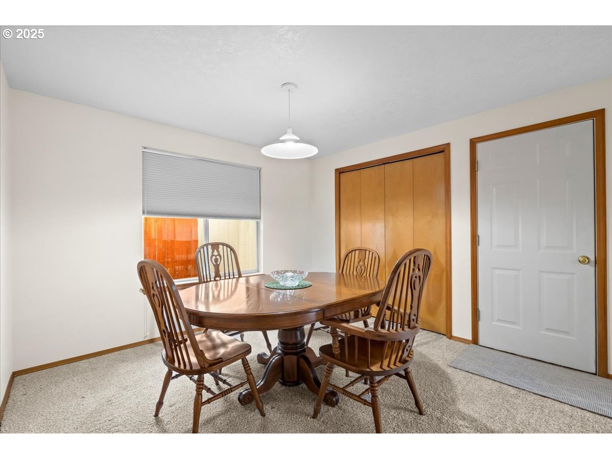 2478 South Alpine Street Cornelius, OR 97113 - Photo 11 of 45