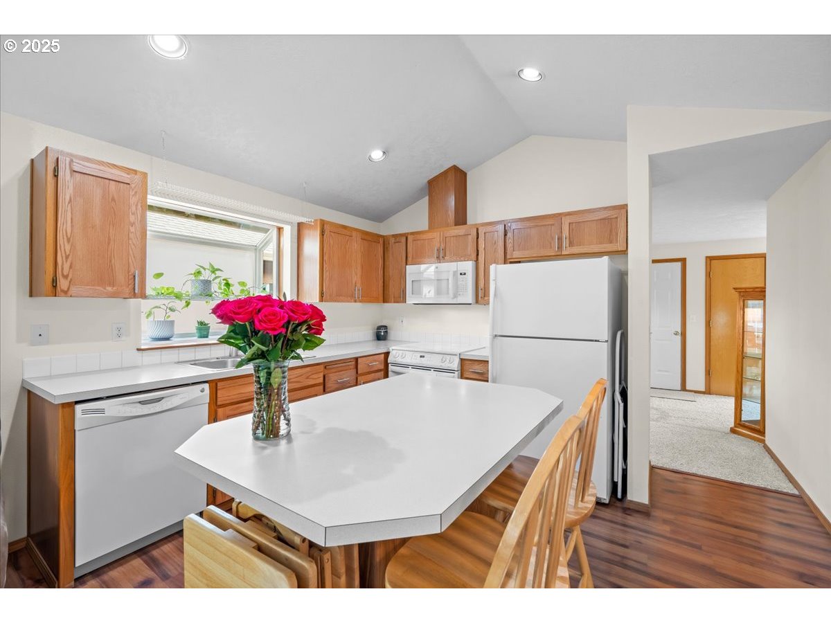 2478 South Alpine Street Cornelius, OR 97113 - Photo 13 of 45