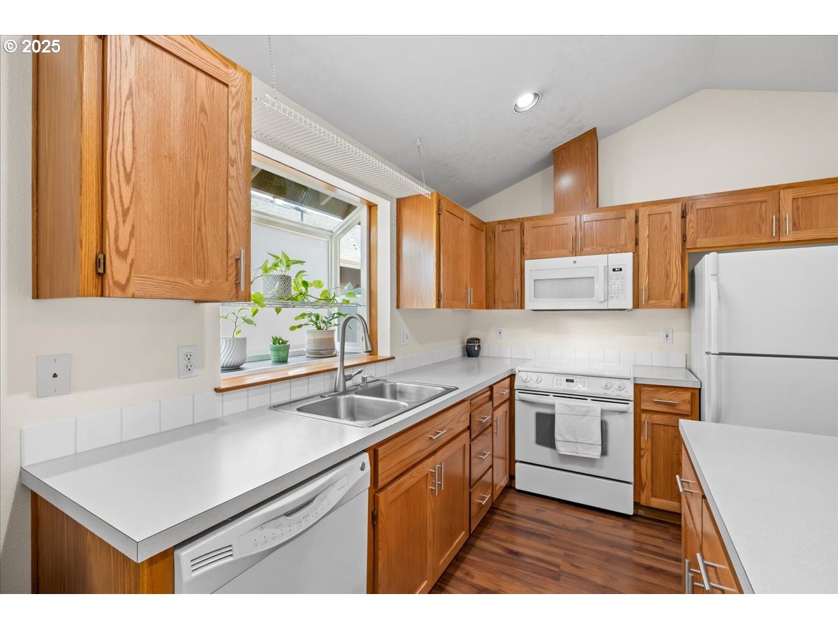 2478 South Alpine Street Cornelius, OR 97113 - Photo 14 of 45